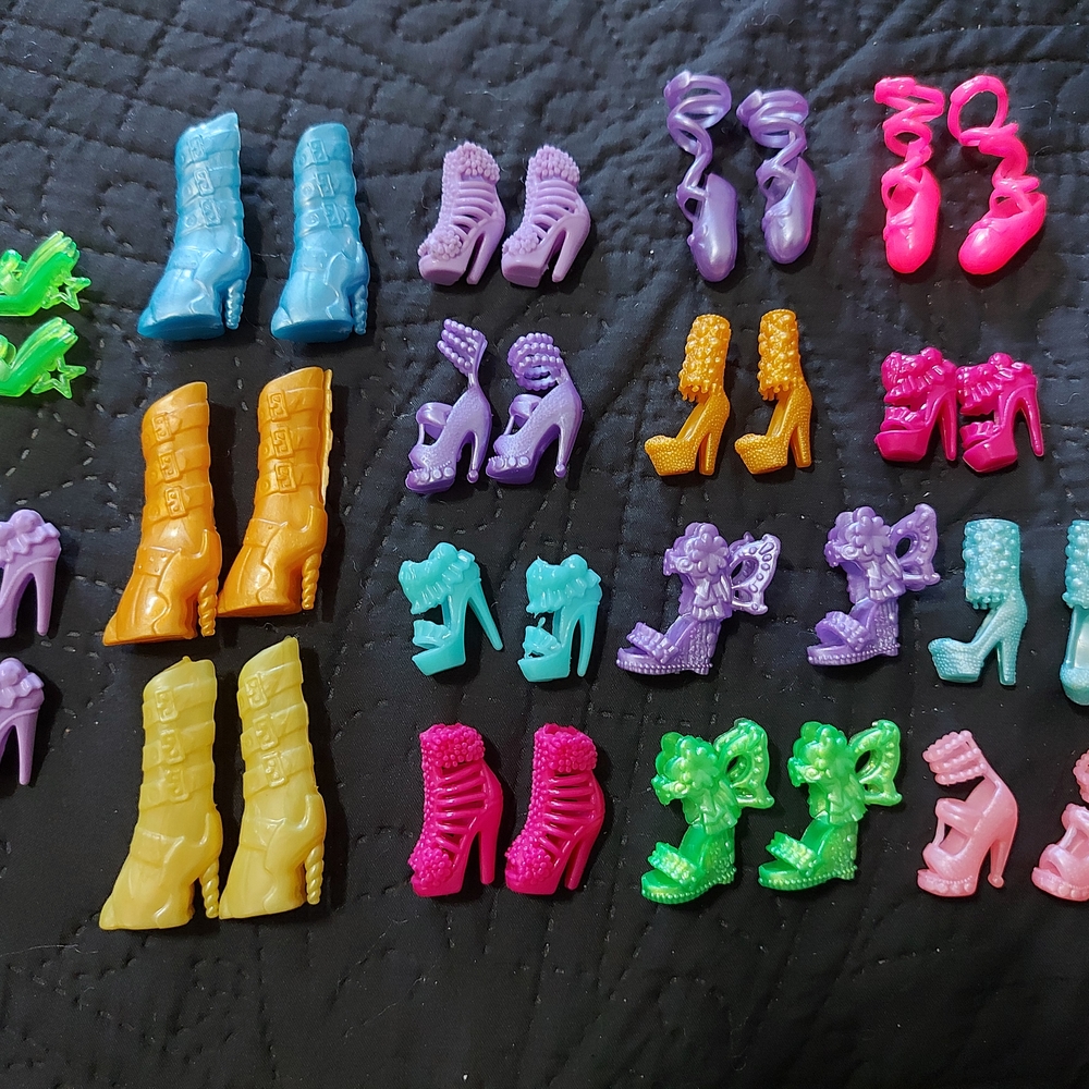 Barbie Doll Shoes Set - Multicolor